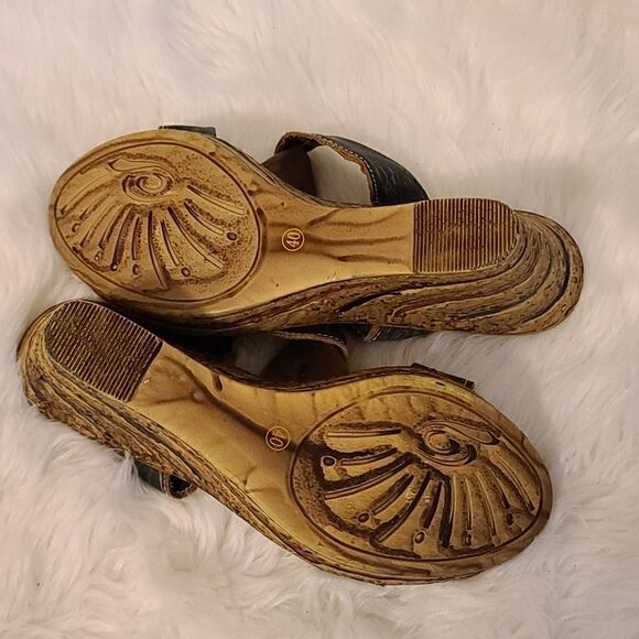 Spring step Genevieve distressed wedges - Picture 9 of 11